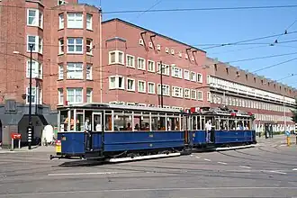 GVB 916 + 401 op het Mercatorplein.