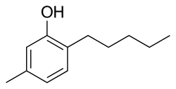 Structuurformule van amylmetacresol