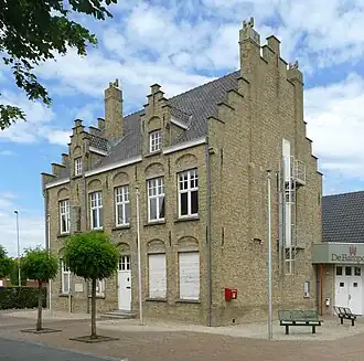 De oude pastorie van Krombeke