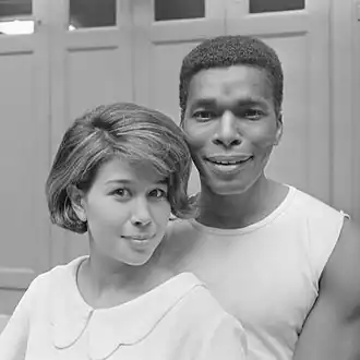 Donald Jones en Anneke Grönloh in 1965