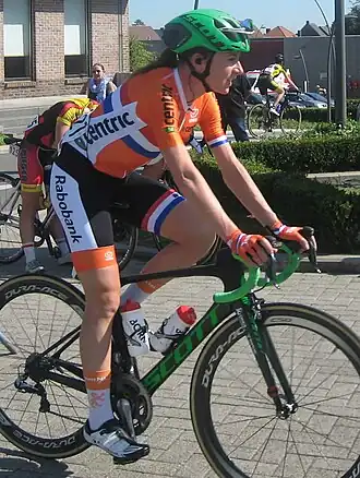 Winnares Annemiek van Vleuten in de voorlaatste etappe