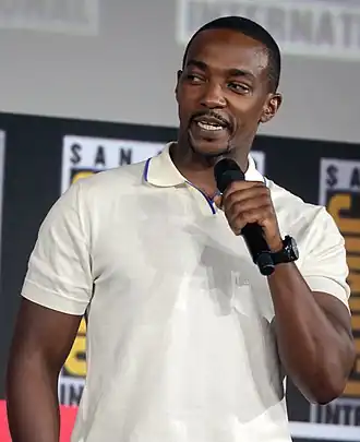Mackie tijdens de San Diego Comic-Con in 2019
