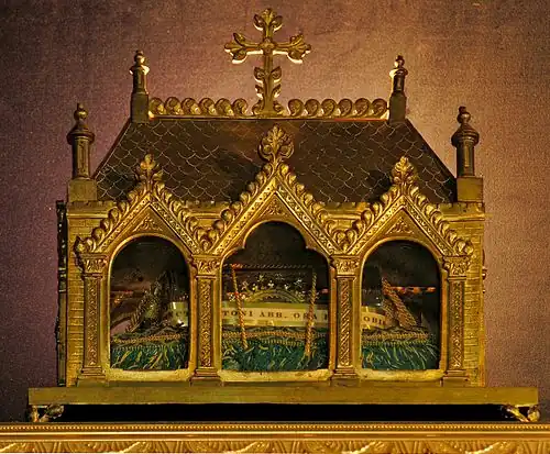 Detail van het Antoniusaltaar met er boven:het schrijn zelf