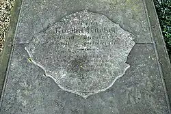 De grafsteen van Bertha Ruebel (1855-1864)