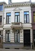 Geheel van drie neoclassicistische burgerhuizen
