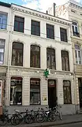 Neoclassicistisch burgerhuis met apotheek