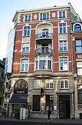 Appartementsgebouw in beaux-artsstijl