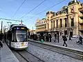 Tram 1 aan de halte Opera op 8 december 2019