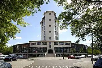 Achterzijde van Apollo House, gezien vanuit de Gerrit van der Veenstraat