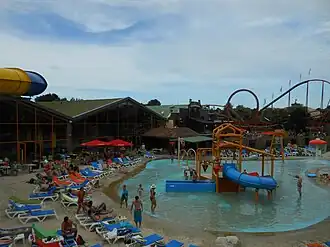 Het buitengedeelte gefotografeerd vanop de monorail