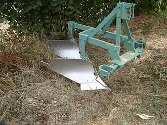 Rondgaande ploeg met driepuntsophanging