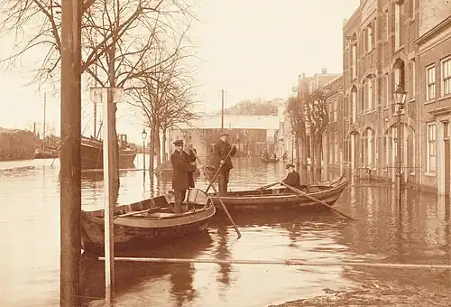 Overstroming in 1916 van de Eem op de Grote Koppel in Amersfoort