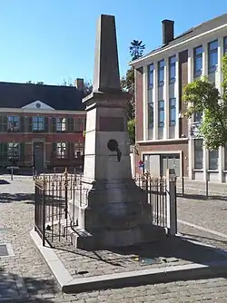 Arduinen pomp en oorlogsmonument 1830