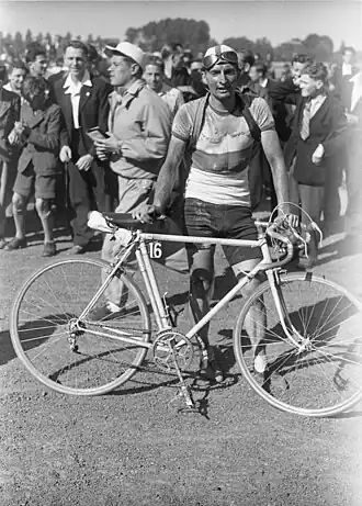Arie Vooren in de Ronde van Frankrijk 1947