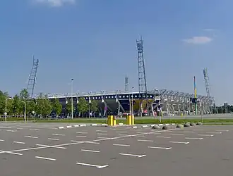 Het stadion voor de uitbreiding.