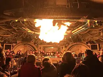 Het centrale vuureffect in de hoofdshow