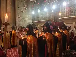 Armeens-apostolische processie in de Heilig Grafkerk in Jeruzalem