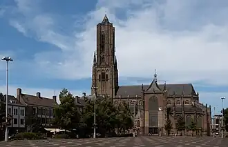 Zijaanzicht vanaf de Markt