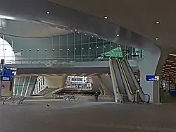 De trap in het stationsgebouw.