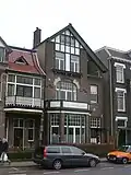Vrijstaand herenhuis