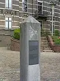 Gedenkzuil bij het Elisabeths Gasthuis