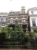 Herenhuis met hek uit 1889 in neorenaissance-stijl