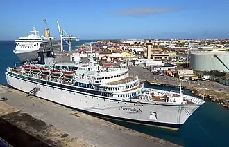 Freewinds bij Aruba in 2014