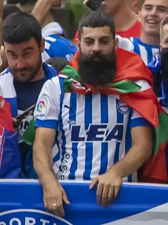 Villalibre viert de promotie van Alavés in 2023