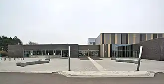 Bibliotheek, administratief centrum en theater Daverlo