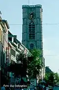 De toren van de Sint-Julianuskerk