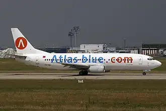 Een Boeing 737-400 van Atlas Blue
