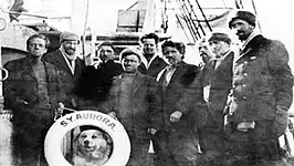 De overlevenden van de Ross Sea Party met Wild als vierde van links