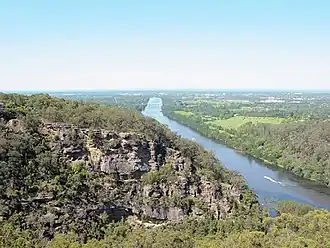 De rivier, vanuit de bergen gezien naar Penrith