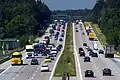 De drukke A8 bij Holzkirchen. (2006)