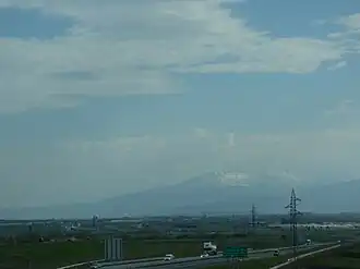 De autosnelweg R 6 kort voor Pristina