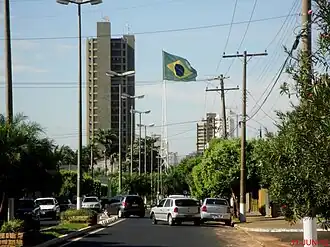 De hoofdstraat Av. Raul Furquim in Bebedouro