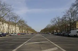 De D10 als Avenue de Paris in Versailles