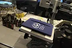 Boek, ter decoratie, over Pandora.