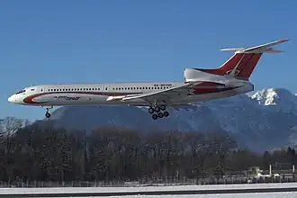 Tupolev TU-154M van Aviaprad