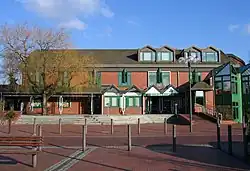 Het Burgerhuis van Schortens met het Rode Plein