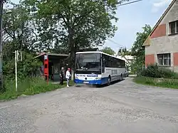 Bus in het dorp (2019)