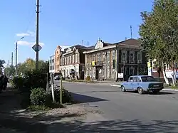 Klassieke Siberische huizen in Barnaoel