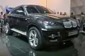 Zwarte X6 in Showroom