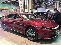 Voorzijde van de BYD HAN