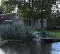 Boerderij (meer terug in de richting Baambrugge en zonder brug) laag dwarshuis