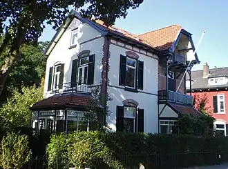 Krugerlaan 16 met tuinhek