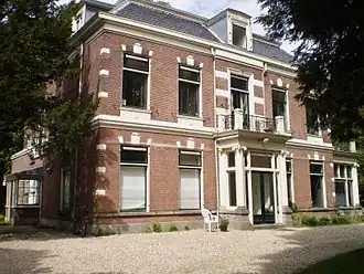 Gerrit van der Veenlaan 12 met hek