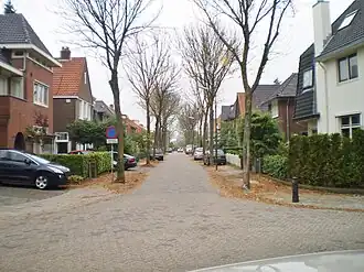 d'Aulnis de Bourouilllaan (2013)