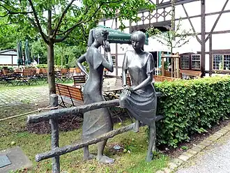 Sculptuur bij het kuurpark De fluisteraarsters, Jürgen Ebert, 1988[3]