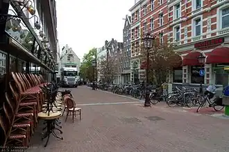Bakkersstraat gezien naar de Amstel (juli 2011)